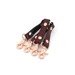 »BDSM Hogtie Connector Wine Red« Aus Leder Von »LiebeSeele« 12