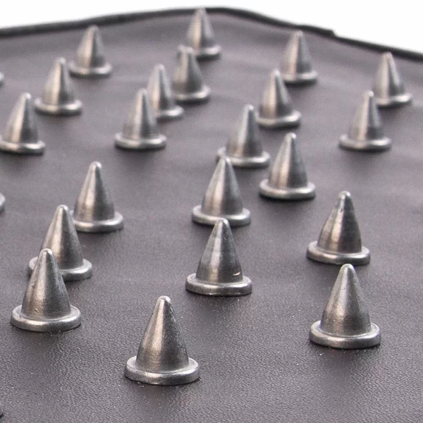 Hausmarke Estim Pad Mit Spitznieten – Die Heftige Sitzunterlage 4